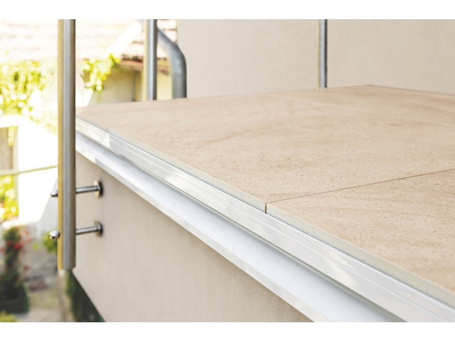 Dvoucentimetrová dlažba: ideální parťák k bazénu, na terasu i balkón